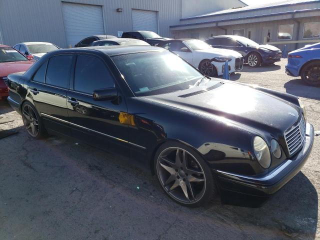 WDBJF72F6VA517753 - 1997 MERCEDES-BENZ E 420 BLACK photo 4