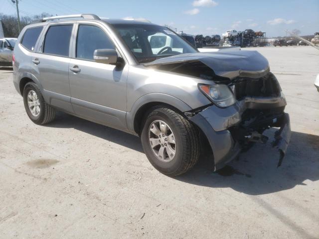 KNDJJ741795016838 - 2009 KIA BORREGO LX SILVER photo 4