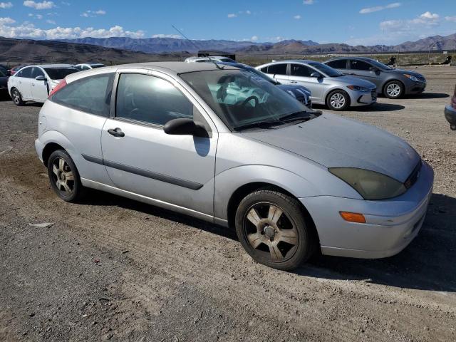 3FAFP31303R191851 - 2003 FORD FOCUS ZX3 SILVER photo 4