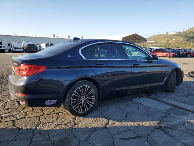 WBAJA9C51KB389555 - 2019 BMW 530E BLACK photo 3