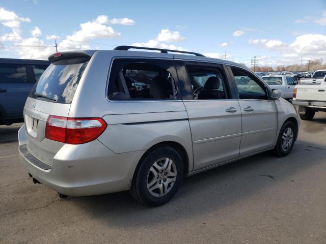 5FNRL38796B017732 - 2006 HONDA ODYSSEY EXL SILVER photo 3