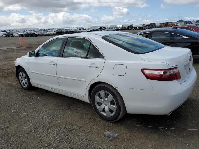 4T1BK46KX7U552087 - 2007 TOYOTA CAMRY LE WHITE photo 2