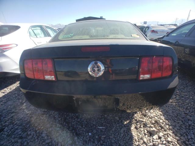 1ZVHT80N585142263 - 2008 FORD MUSTANG BLACK photo 6