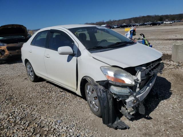 JTDBT923284040645 - 2008 TOYOTA YARIS WHITE photo 4