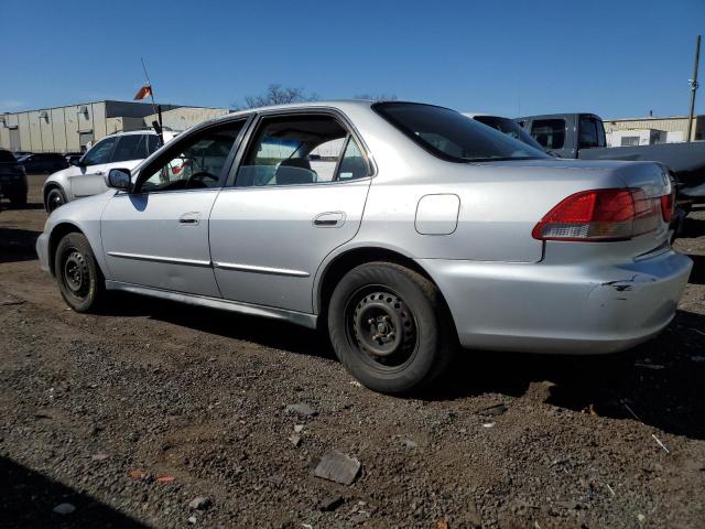 1HGCG66552A015820 - 2002 HONDA ACCORD LX SILVER photo 2