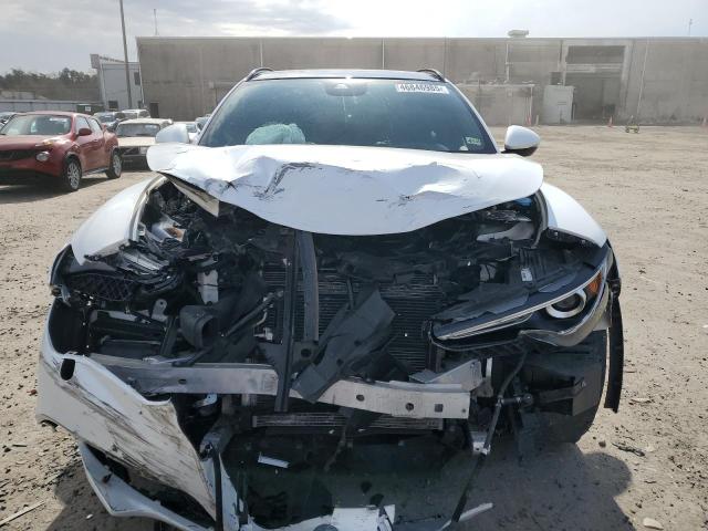 ZASFAKNN7J7B95991 - 2018 ALFA ROMEO STELVIO TI SPORT WHITE photo 5