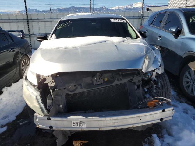 1FAHP2DW2BG177805 - 2011 FORD TAURUS SE SILVER photo 5