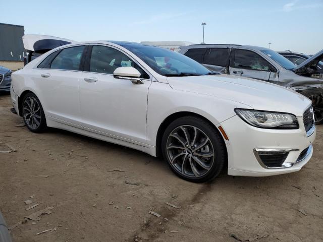 3LN6L5FC1LR609159 - 2020 LINCOLN MKZ RESERVE WHITE photo 4