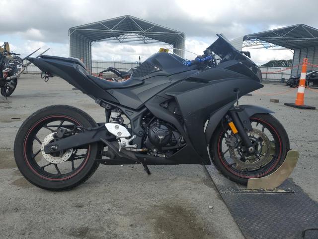 2016 YAMAHA YZFR3, 