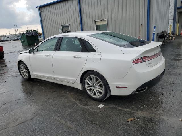 3LN6L2GK3GR602482 - 2016 LINCOLN MKZ WHITE photo 2