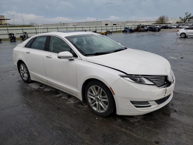 3LN6L2GK3GR602482 - 2016 LINCOLN MKZ WHITE photo 4