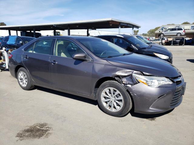 4T1BF1FK8FU930120 - 2015 TOYOTA CAMRY LE SILVER photo 4