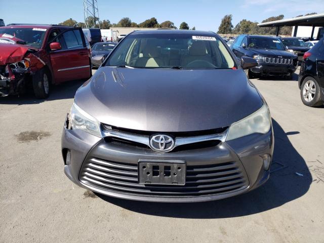 4T1BF1FK8FU930120 - 2015 TOYOTA CAMRY LE SILVER photo 5