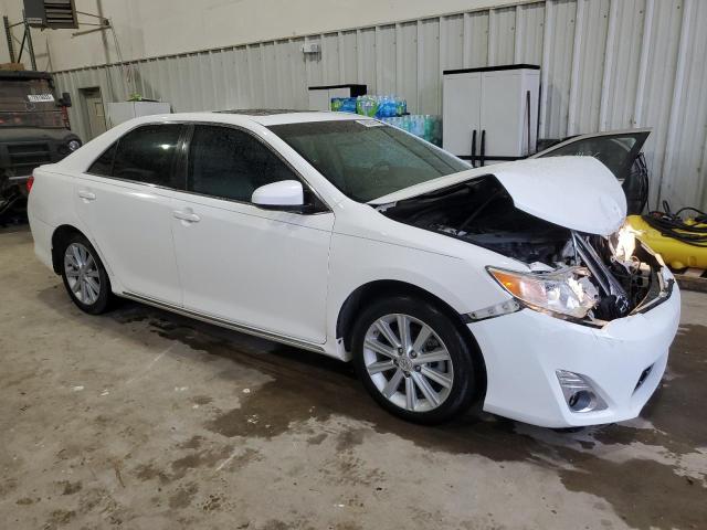 4T4BF1FK2CR208031 - 2012 TOYOTA CAMRY BASE WHITE photo 4