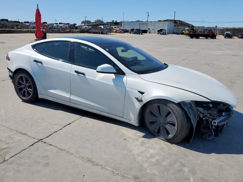 5YJSA1E55MF441047 - 2021 TESLA MODEL S WHITE photo 4