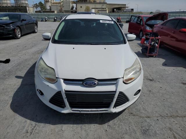 1FAHP3K26CL316123 - 2012 FORD FOCUS SE WHITE photo 5