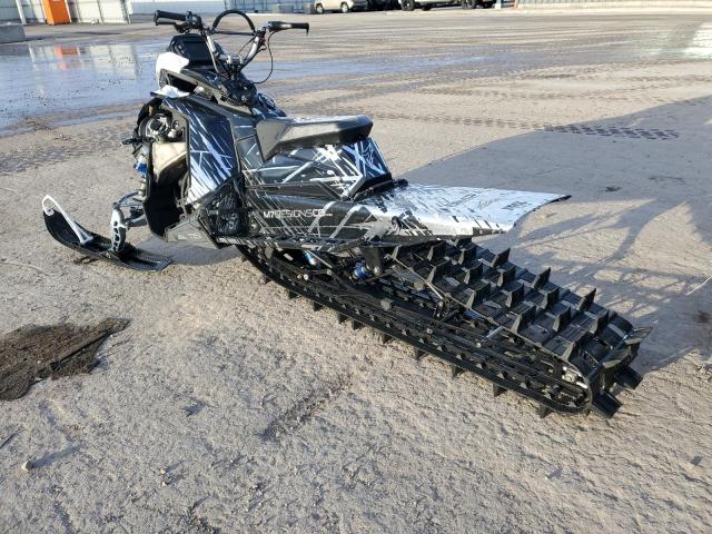 SN1TGM8M9NC833645 - 2022 POLARIS SNOWMOBILE BLACK photo 3