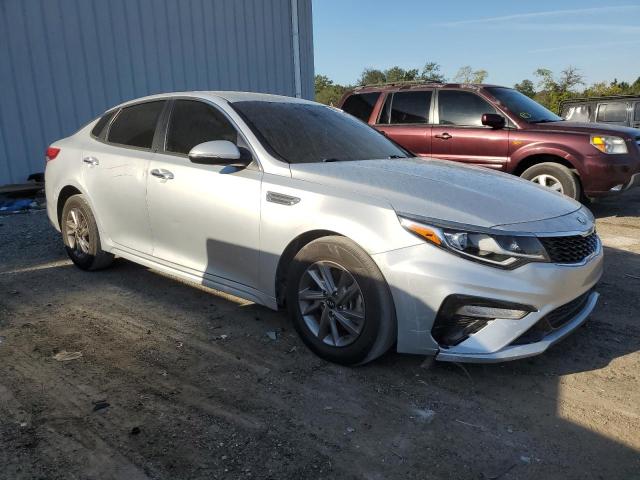 5XXGT4L32LG382702 - 2020 KIA OPTIMA LX SILVER photo 4