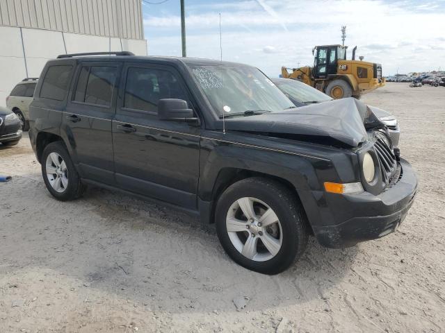 1C4NJPFBXDD165931 - 2013 JEEP PATRIOT LATITUDE BLACK photo 4