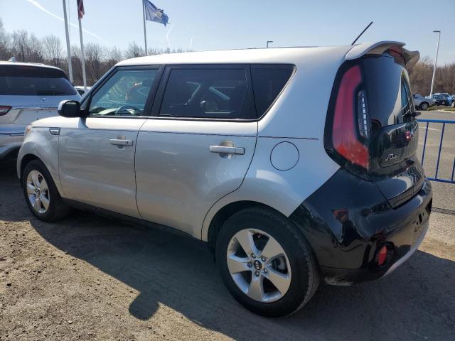 KNDJN2A29K7685806 - 2019 KIA SOUL SILVER photo 2