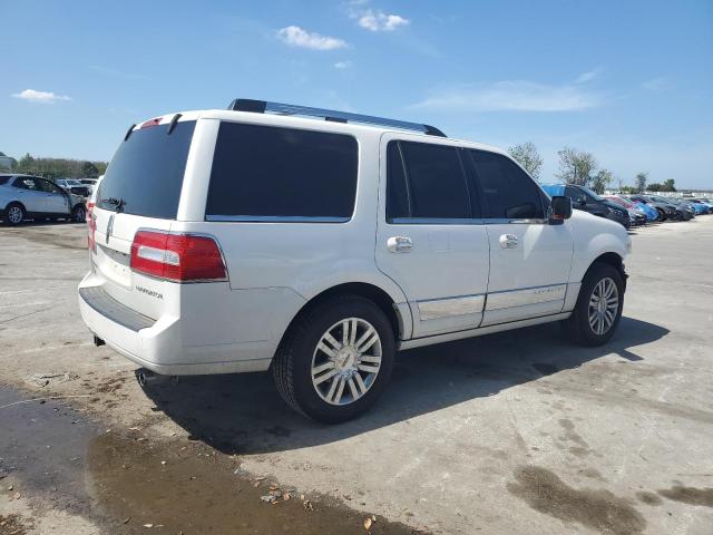 5LMJJ2H52AEJ05939 - 2010 LINCOLN NAVIGATOR WHITE photo 3