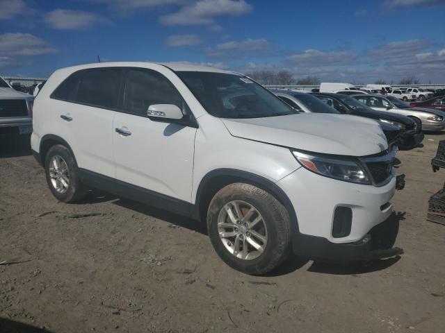 5XYKT3A64FG581011 - 2015 KIA SORENTO LX WHITE photo 4