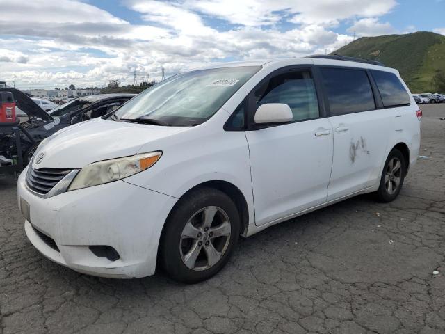 5TDKK3DC6BS160473 - 2011 TOYOTA SIENNA LE WHITE photo 1