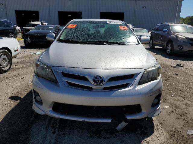 2T1BU4EE5BC643235 - 2011 TOYOTA COROLLA BASE WHITE photo 5