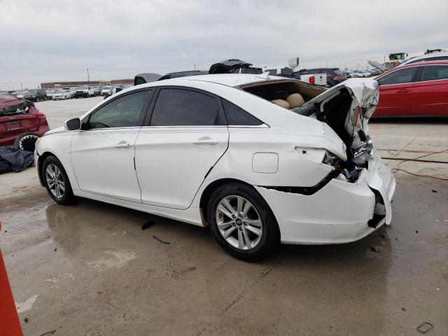 5NPEB4AC7CH337725 - 2012 HYUNDAI SONATA GLS WHITE photo 2