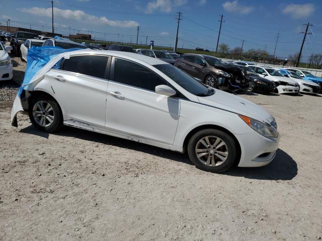 5NPEB4AC7CH337725 - 2012 HYUNDAI SONATA GLS WHITE photo 4