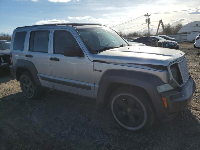 1J4PN3GK6AW146808 - 2010 JEEP LIBERTY RENEGADE SILVER photo 4
