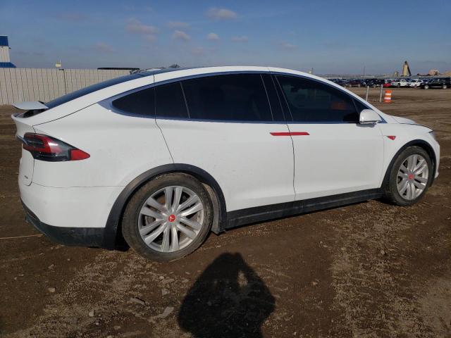 5YJXCBE24GF014653 - 2016 TESLA MODEL X WHITE photo 3