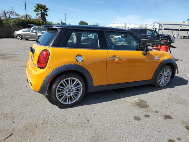 WMWXP7C55FT740898 - 2015 MINI COOPER S GOLD photo 3