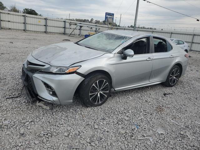 4T1B11HK9JU642398 - 2018 TOYOTA CAMRY L SILVER photo 1