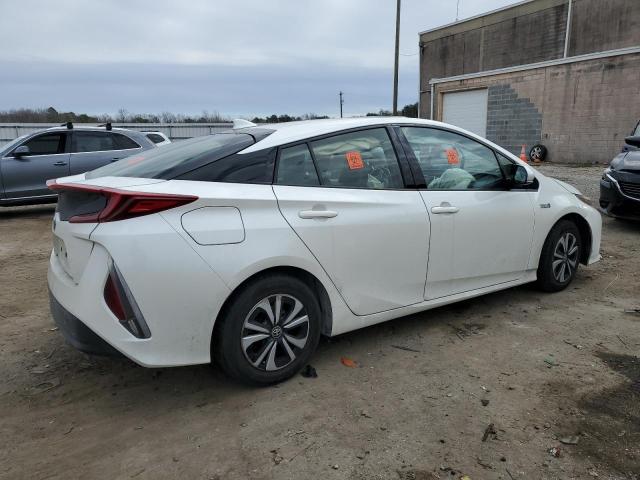 JTDKARFP2H3045045 - 2017 TOYOTA PRIUS PRIM WHITE photo 3