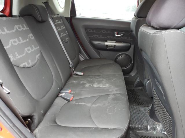 KNDJT2A68C7436987 - 2012 KIA SOUL + RED photo 11
