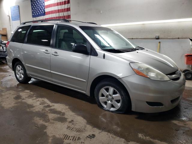 5TDZK23C18S210229 - 2008 TOYOTA SIENNA CE SILVER photo 4