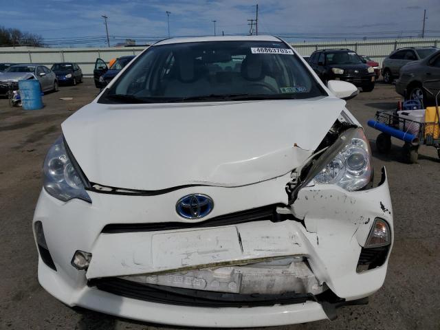 JTDKDTB37E1066780 - 2014 TOYOTA PRIUS C WHITE photo 5