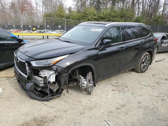 5TDGZRBH1NS172151 - 2022 TOYOTA HIGHLANDER XLE Schwarz Foto 1