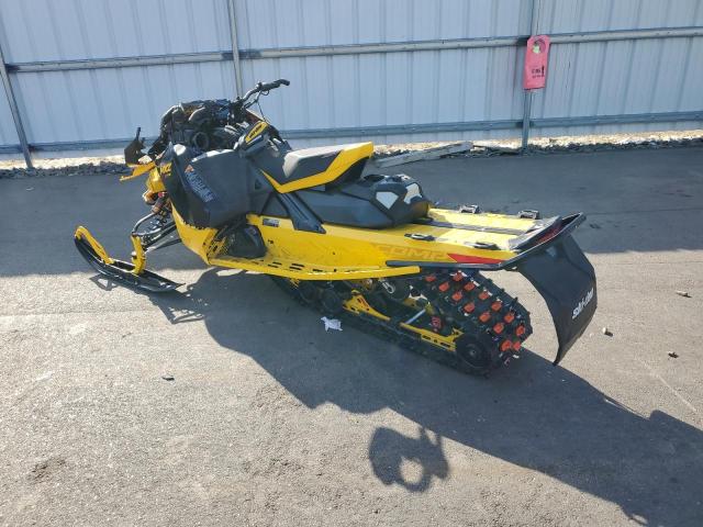 2BPSUCRC4RV000346 - 2024 SKI DOO MXZ XRS850 YELLOW photo 3