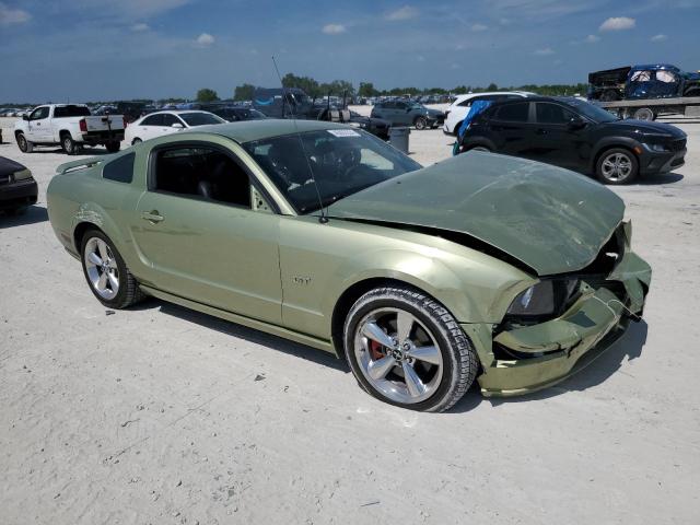 1ZVFT82H065225322 - 2006 FORD MUSTANG GT GREEN photo 4