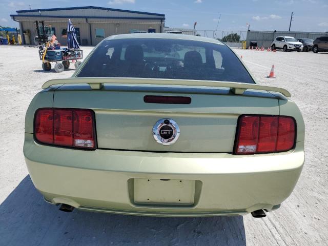 1ZVFT82H065225322 - 2006 FORD MUSTANG GT GREEN photo 6