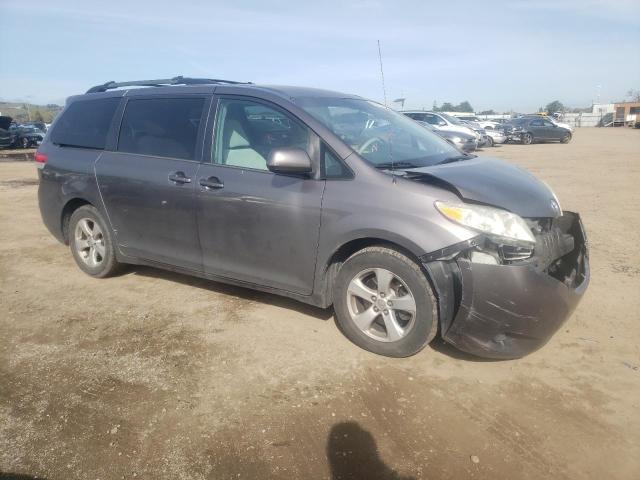 5TDKK3DC8DS289608 - 2013 TOYOTA SIENNA LE GRAY photo 4