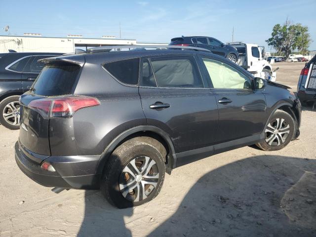 JTMZFREV6JJ726505 - 2018 TOYOTA RAV4 LE GRAY photo 3