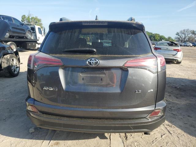 JTMZFREV6JJ726505 - 2018 TOYOTA RAV4 LE GRAY photo 6