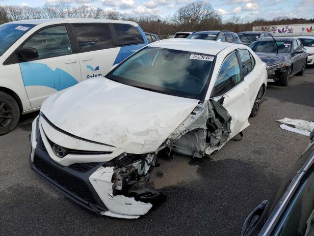 4T1G11AK8PU147070 - 2023 TOYOTA CAMRY SE NIGHT SHADE WHITE photo 1