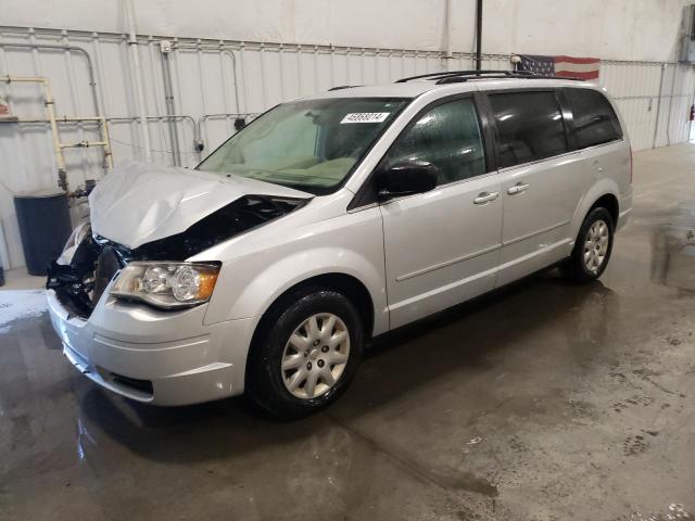 2010 CHRYSLER TOWN & COU LX, 