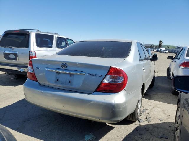 4T1BE32K44U876106 - 2004 TOYOTA CAMRY LE SILVER photo 3