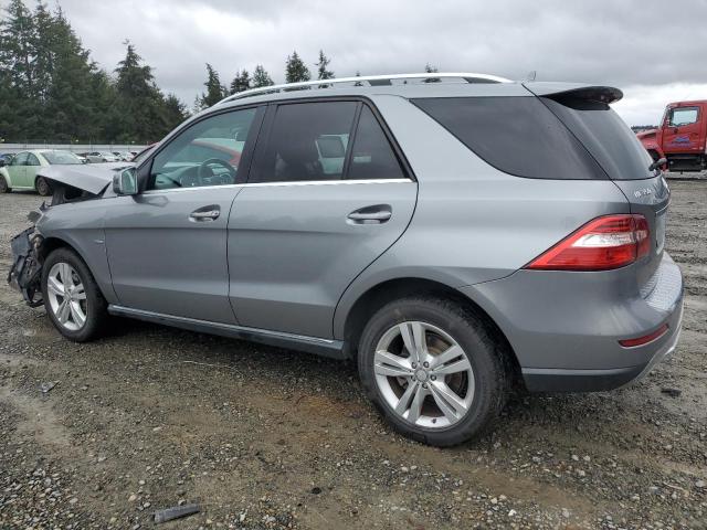 4JGDA5HB9CA026396 - 2012 MERCEDES-BENZ ML 350 4MATIC GRAY photo 2
