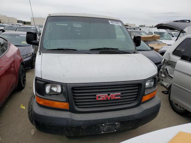 1GTGG25V651118484 - 2005 GMC SAVANA G2500 WHITE photo 5